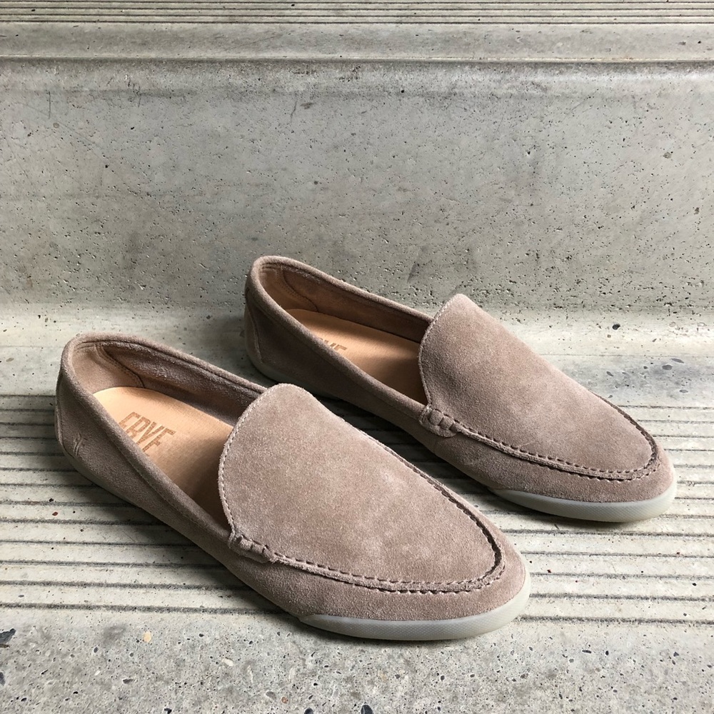 Frye womens Melanie Skimmer taupe suede loafer shoes